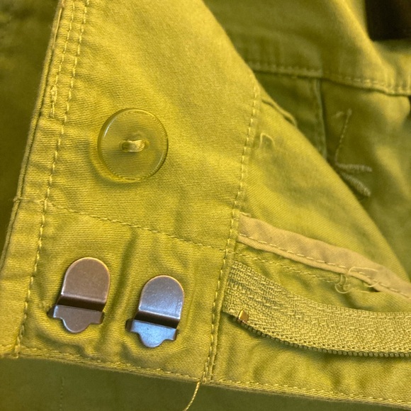 Women’s Talbots Green Shorts with Dragonfly Detail - Picture 3 of 7